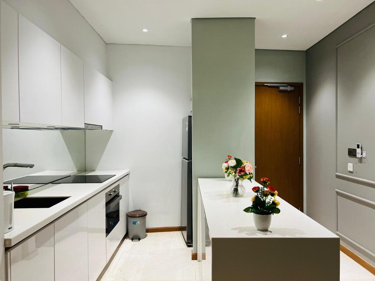 Sky Suites Klcc Apartment