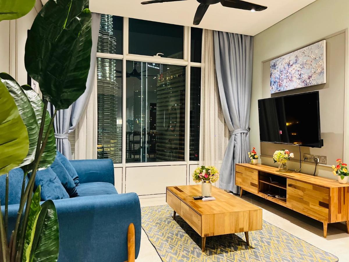 Sky Suites Klcc Apartment